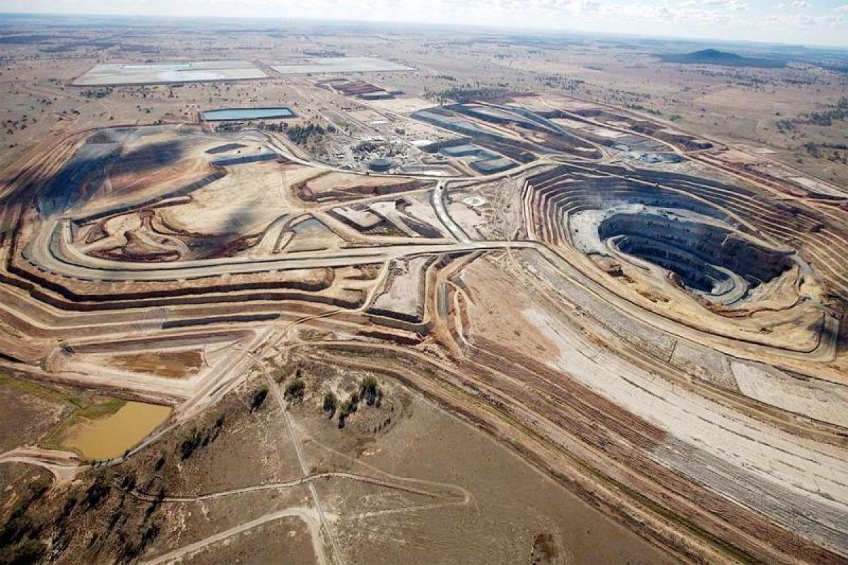 Calcatreu, otra vez la explotación minera en debate | VA CON FIRMA. Un plus sobre la información.