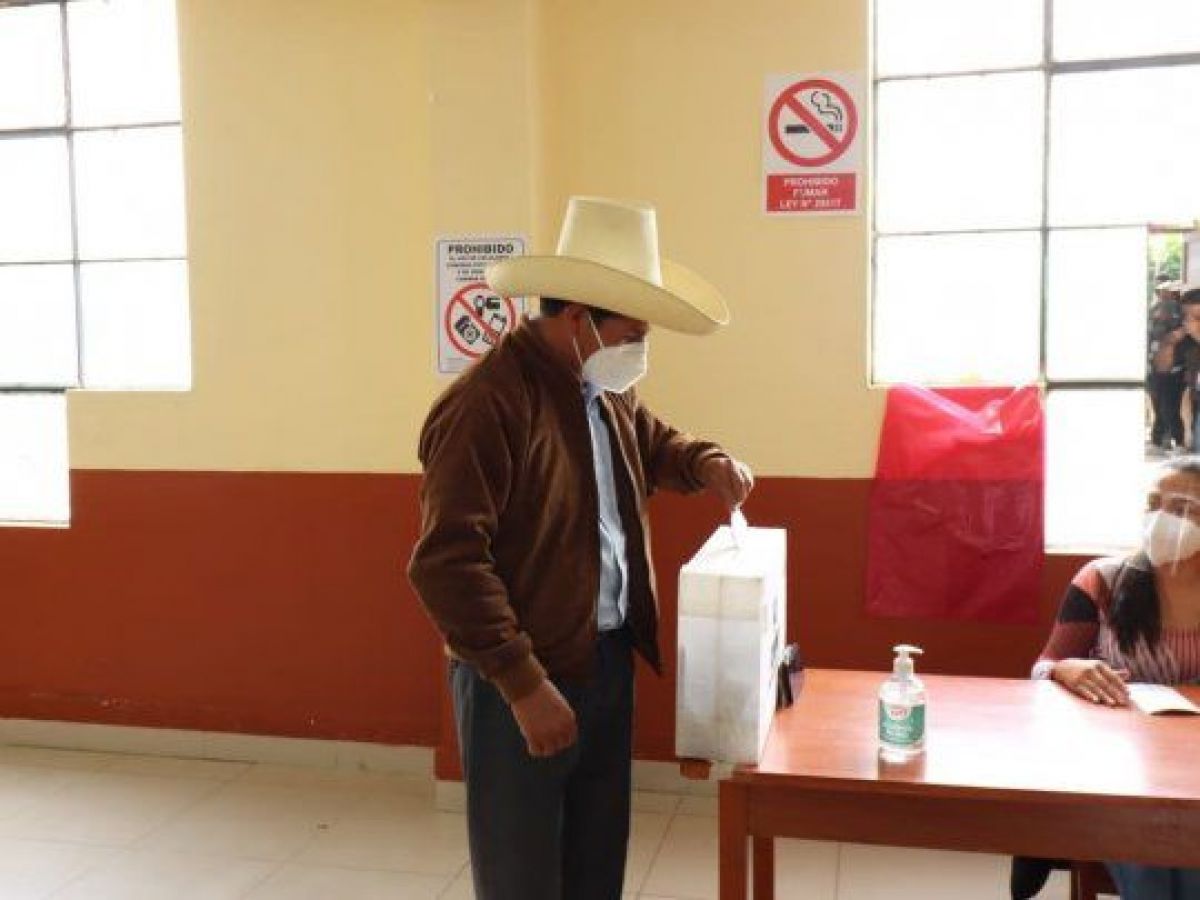 Ajustada definición del balotaje presidencial en Perú | VA CON FIRMA. Un plus sobre la información.