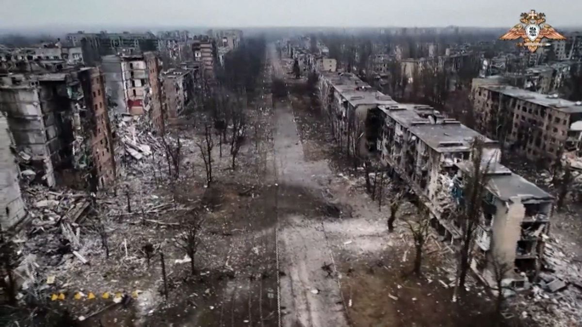 Dos años de muerte y destrucción: El desplome de Ucrania | VA CON FIRMA. Un plus sobre la información.