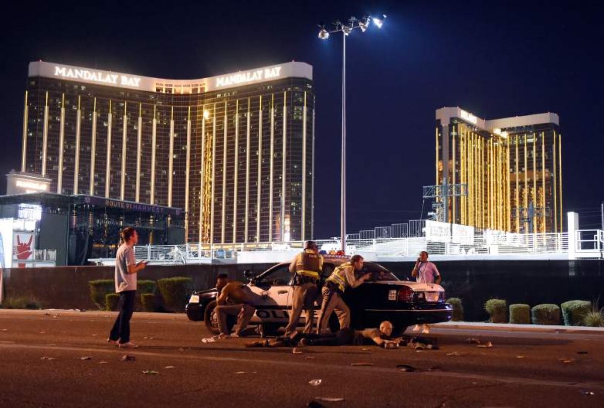 Un tirador solitario provocó una masacre en Las Vegas | VA CON FIRMA. Un plus sobre la información.